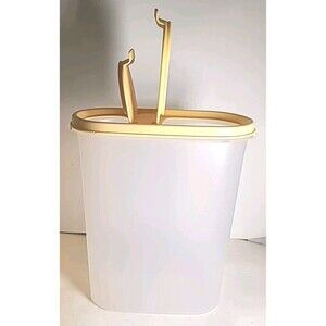 Vintage Yellow  Tupperware Base 1614-8  Double Flip-lid 3494A Cereal 9 3/4cup